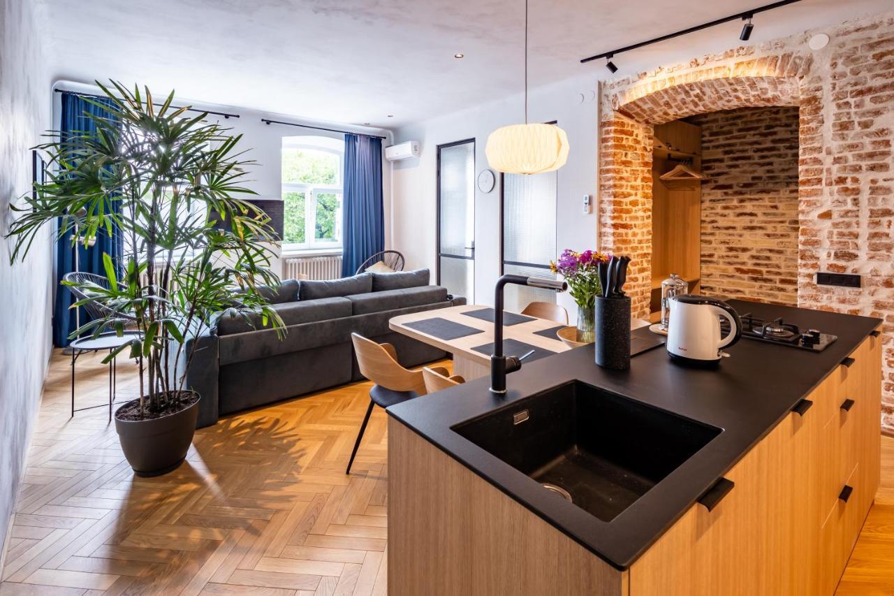 Onlviv Apartments Rynok Square 18/2 المظهر الخارجي الصورة